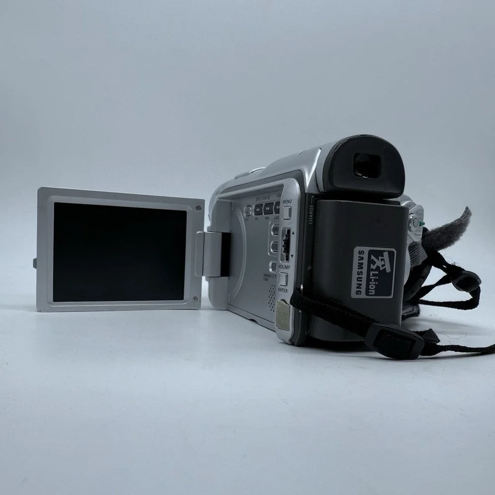 Samsung Mini-DV‎ Camcorder SCD107 20X Optical Zoom Video Recorder Untested Parts